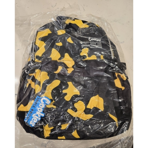 Cookies Smell Proof Backpack New Yellow Camo
